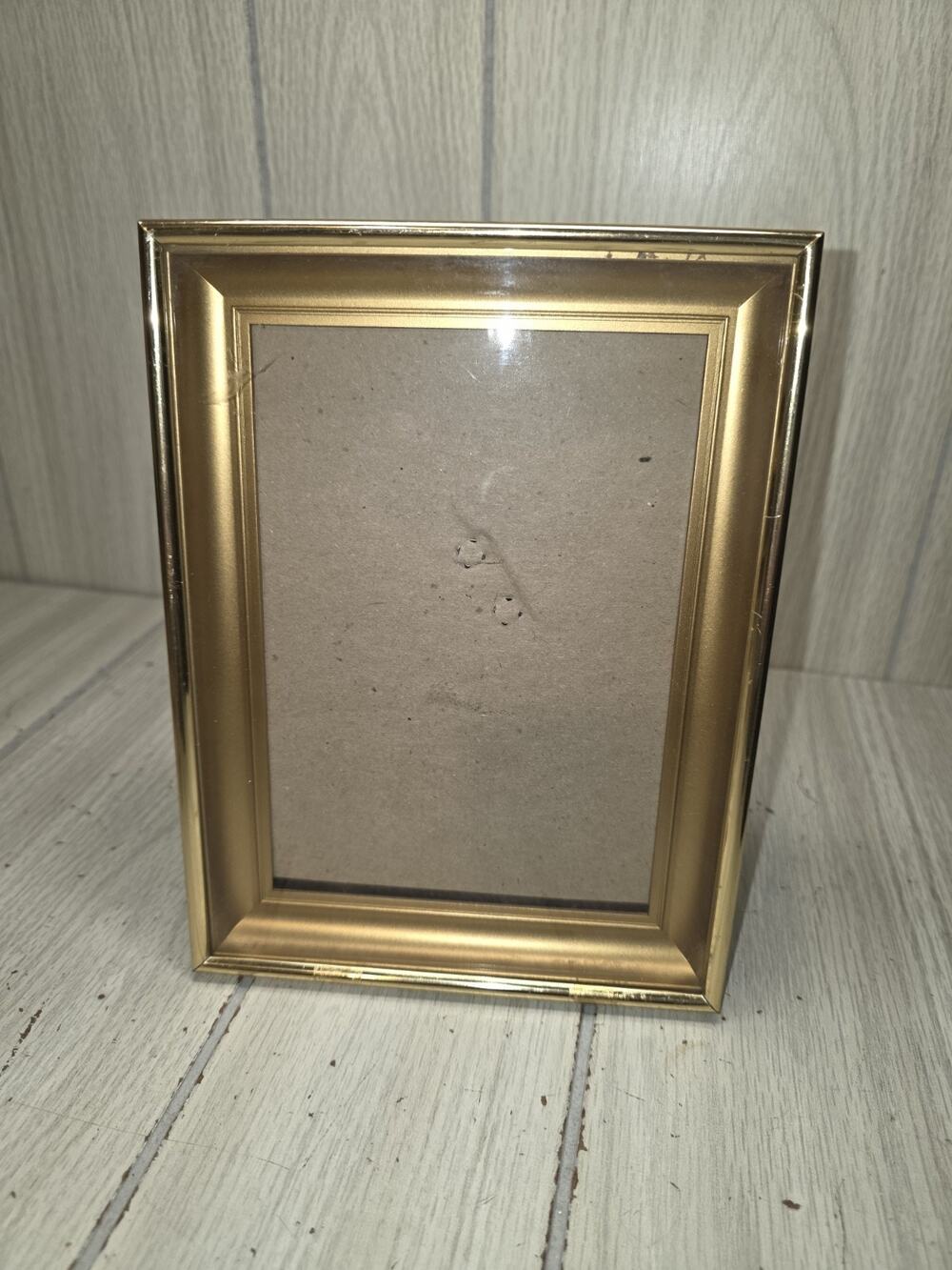 Vtg Picture Frame Gold Tone With Gold Border 5x7 Standing Easel Photo Frame